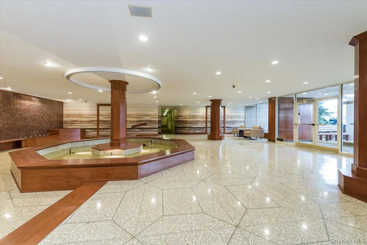 Lobby Lobby