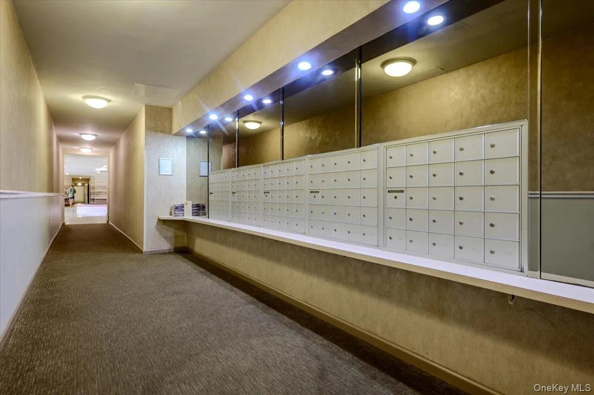 Mail Boxes Mail Boxes