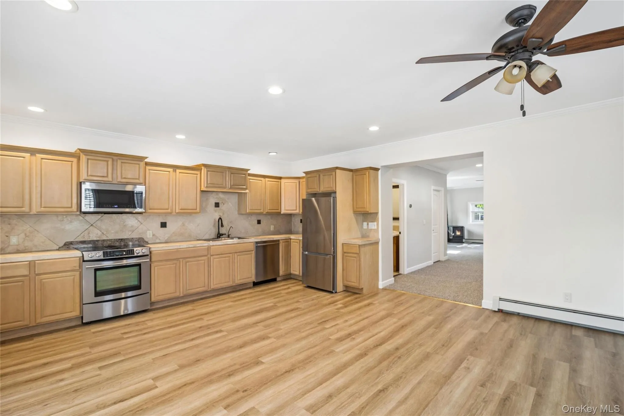 44 Ridgedale Avenue, Brookhaven, NY, 3 Bedrooms Bedrooms, 6 Rooms Rooms,2 BathroomsBathrooms,Residential,For Rent,Ridgedale,0,1032629 44 Ridgedale Avenue, Brookhaven, NY, 3 Bedrooms Bedrooms, 6 Rooms Rooms,2 BathroomsBathrooms,Residential,For Rent,Ridgedale,0,1032629