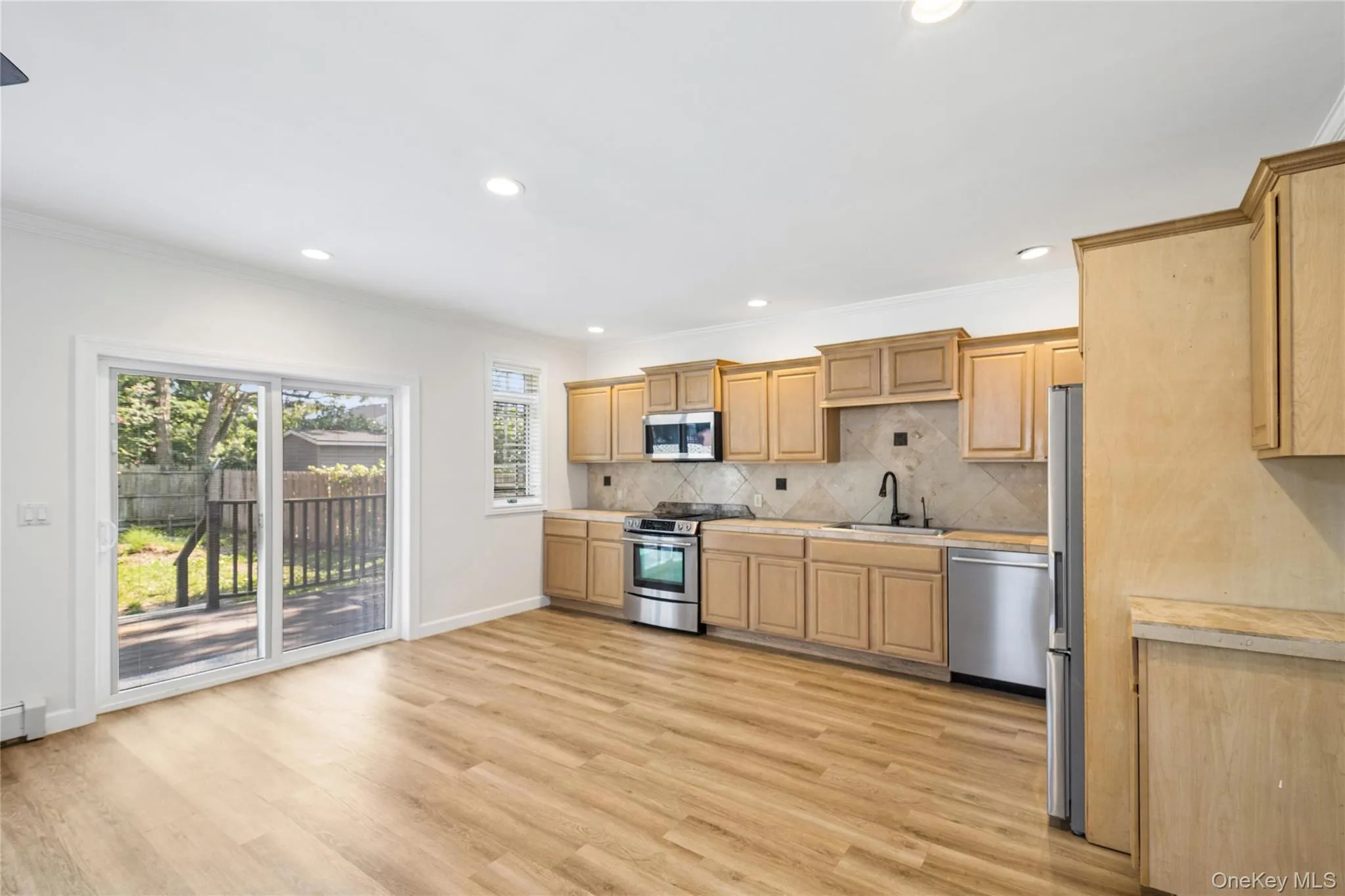 44 Ridgedale Avenue, Brookhaven, NY, 3 Bedrooms Bedrooms, 6 Rooms Rooms,2 BathroomsBathrooms,Residential,For Rent,Ridgedale,0,1032629 44 Ridgedale Avenue, Brookhaven, NY, 3 Bedrooms Bedrooms, 6 Rooms Rooms,2 BathroomsBathrooms,Residential,For Rent,Ridgedale,0,1032629