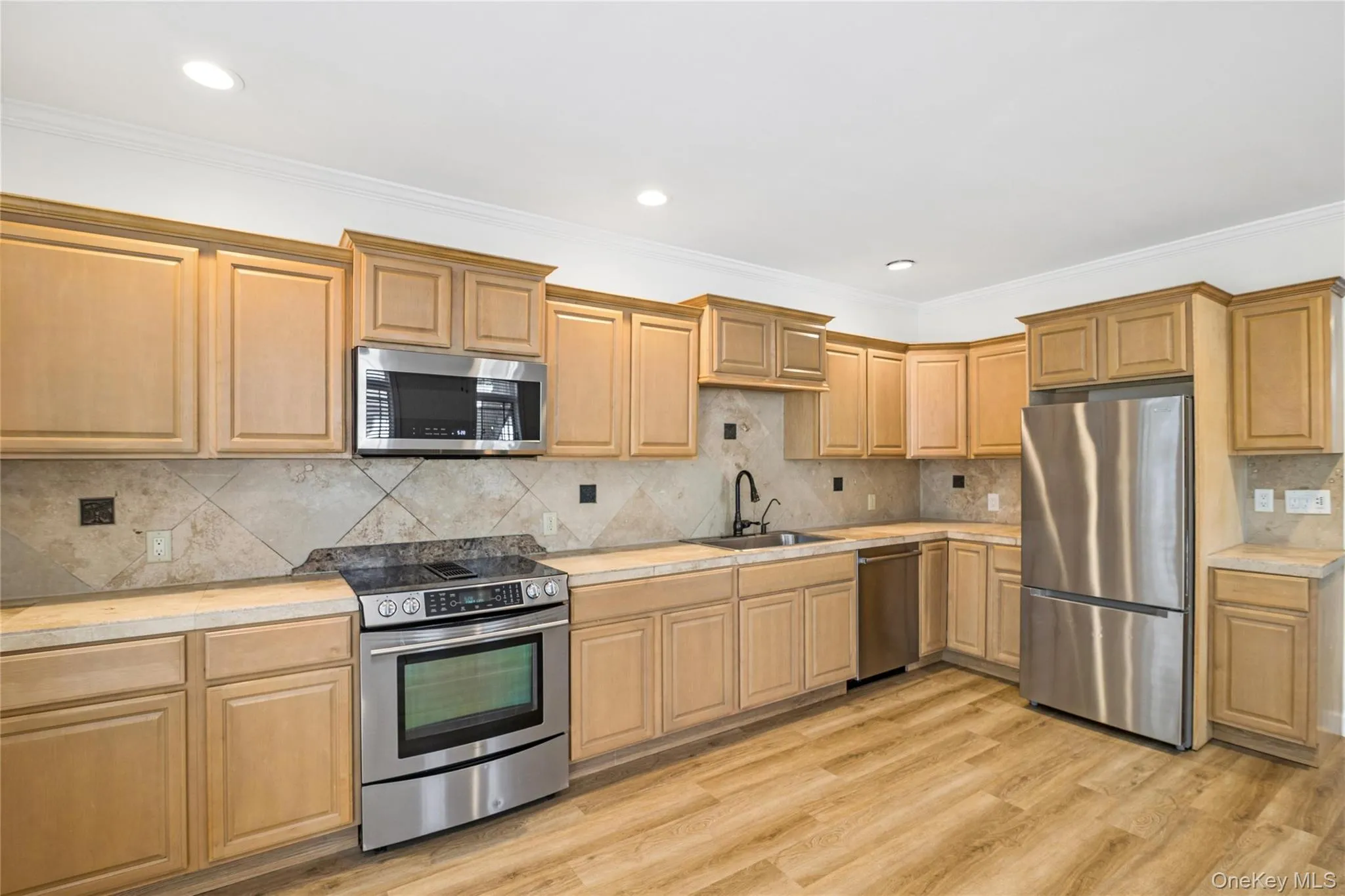 44 Ridgedale Avenue, Brookhaven, NY, 3 Bedrooms Bedrooms, 6 Rooms Rooms,2 BathroomsBathrooms,Residential,For Rent,Ridgedale,0,1032629 44 Ridgedale Avenue, Brookhaven, NY, 3 Bedrooms Bedrooms, 6 Rooms Rooms,2 BathroomsBathrooms,Residential,For Rent,Ridgedale,0,1032629