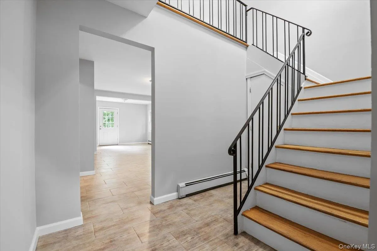 1241 Connetquot Avenue, Islip, NY, 5 Bedrooms Bedrooms, 8 Rooms Rooms,2 BathroomsBathrooms,Residential,For Rent,Connetquot,0,1032632 1241 Connetquot Avenue, Islip, NY, 5 Bedrooms Bedrooms, 8 Rooms Rooms,2 BathroomsBathrooms,Residential,For Rent,Connetquot,0,1032632