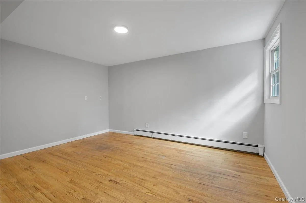 1241 Connetquot Avenue, Islip, NY, 5 Bedrooms Bedrooms, 8 Rooms Rooms,2 BathroomsBathrooms,Residential,For Rent,Connetquot,0,1032632 1241 Connetquot Avenue, Islip, NY, 5 Bedrooms Bedrooms, 8 Rooms Rooms,2 BathroomsBathrooms,Residential,For Rent,Connetquot,0,1032632