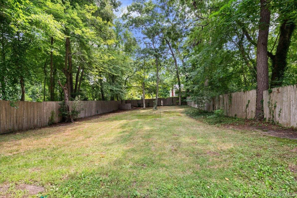 1241 Connetquot Avenue, Islip, NY, 5 Bedrooms Bedrooms, 8 Rooms Rooms,2 BathroomsBathrooms,Residential,For Rent,Connetquot,0,1032632 1241 Connetquot Avenue, Islip, NY, 5 Bedrooms Bedrooms, 8 Rooms Rooms,2 BathroomsBathrooms,Residential,For Rent,Connetquot,0,1032632