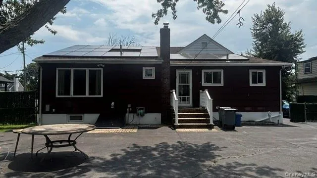 59 FARMERS Avenue, Babylon, NY, 3 Bedrooms Bedrooms, 6 Rooms Rooms,1 BathroomBathrooms,Residential,For Rent,FARMERS,0,1032633 59 FARMERS Avenue, Babylon, NY, 3 Bedrooms Bedrooms, 6 Rooms Rooms,1 BathroomBathrooms,Residential,For Rent,FARMERS,0,1032633