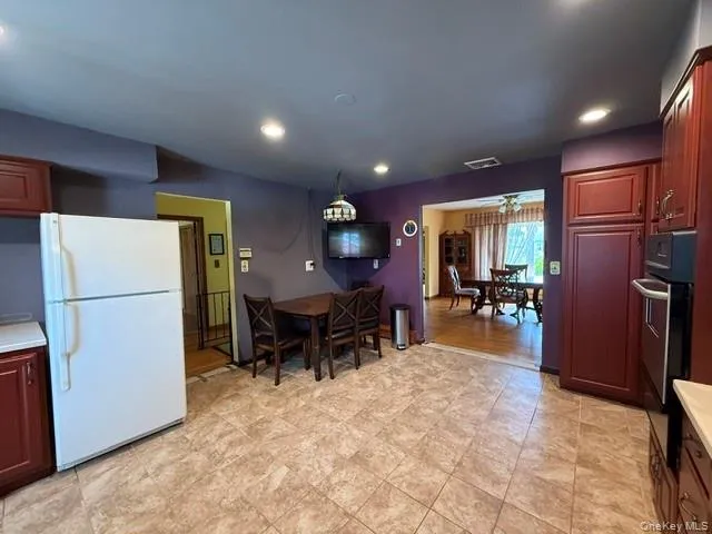 59 FARMERS Avenue, Babylon, NY, 3 Bedrooms Bedrooms, 6 Rooms Rooms,1 BathroomBathrooms,Residential,For Rent,FARMERS,0,1032633 59 FARMERS Avenue, Babylon, NY, 3 Bedrooms Bedrooms, 6 Rooms Rooms,1 BathroomBathrooms,Residential,For Rent,FARMERS,0,1032633