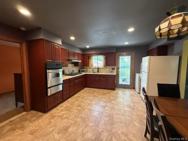 59 FARMERS Avenue, Babylon, NY, 3 Bedrooms Bedrooms, 6 Rooms Rooms,1 BathroomBathrooms,Residential,For Rent,FARMERS,0,1032633 59 FARMERS Avenue, Babylon, NY, 3 Bedrooms Bedrooms, 6 Rooms Rooms,1 BathroomBathrooms,Residential,For Rent,FARMERS,0,1032633