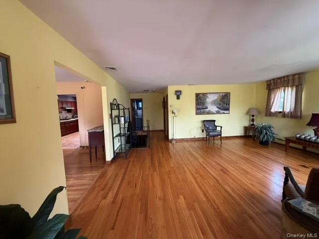 59 FARMERS Avenue, Babylon, NY, 3 Bedrooms Bedrooms, 6 Rooms Rooms,1 BathroomBathrooms,Residential,For Rent,FARMERS,0,1032633 59 FARMERS Avenue, Babylon, NY, 3 Bedrooms Bedrooms, 6 Rooms Rooms,1 BathroomBathrooms,Residential,For Rent,FARMERS,0,1032633