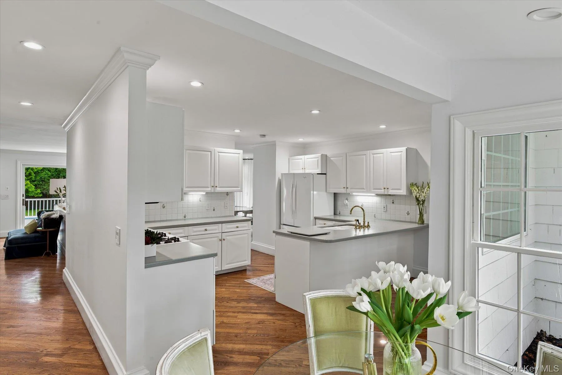129 Oneck Lane, Southampton, NY, 4 Bedrooms Bedrooms, 8 Rooms Rooms,4 BathroomsBathrooms,Residential,For Rent,Oneck,0,1032639 129 Oneck Lane, Southampton, NY, 4 Bedrooms Bedrooms, 8 Rooms Rooms,4 BathroomsBathrooms,Residential,For Rent,Oneck,0,1032639