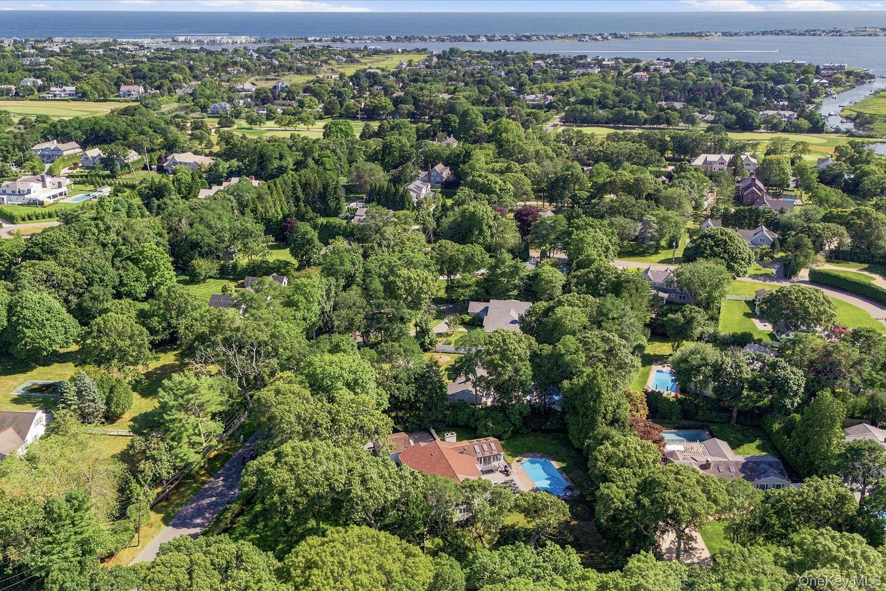 129 Oneck Lane, Southampton, NY, 4 Bedrooms Bedrooms, 8 Rooms Rooms,4 BathroomsBathrooms,Residential,For Rent,Oneck,0,1032639 129 Oneck Lane, Southampton, NY, 4 Bedrooms Bedrooms, 8 Rooms Rooms,4 BathroomsBathrooms,Residential,For Rent,Oneck,0,1032639