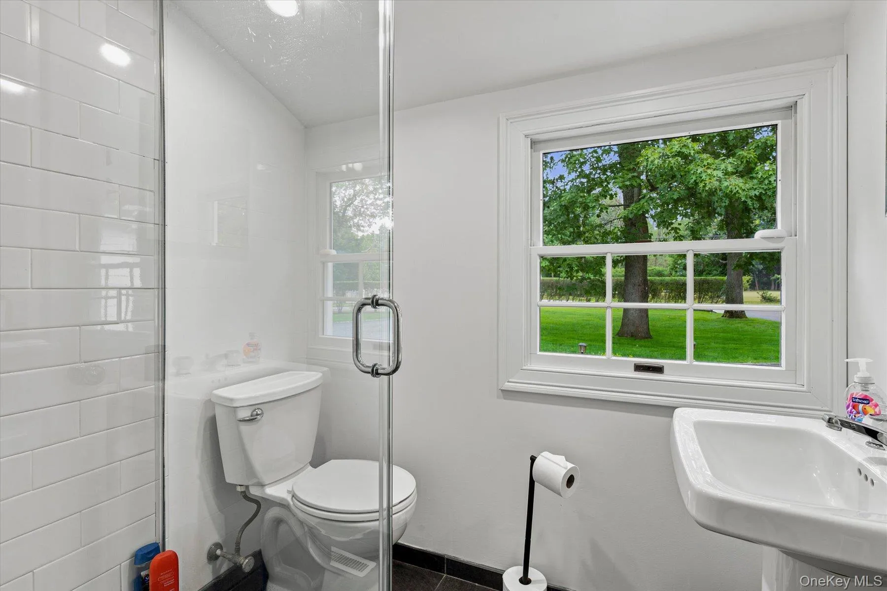 129 Oneck Lane, Southampton, NY, 4 Bedrooms Bedrooms, 8 Rooms Rooms,4 BathroomsBathrooms,Residential,For Rent,Oneck,0,1032639 129 Oneck Lane, Southampton, NY, 4 Bedrooms Bedrooms, 8 Rooms Rooms,4 BathroomsBathrooms,Residential,For Rent,Oneck,0,1032639