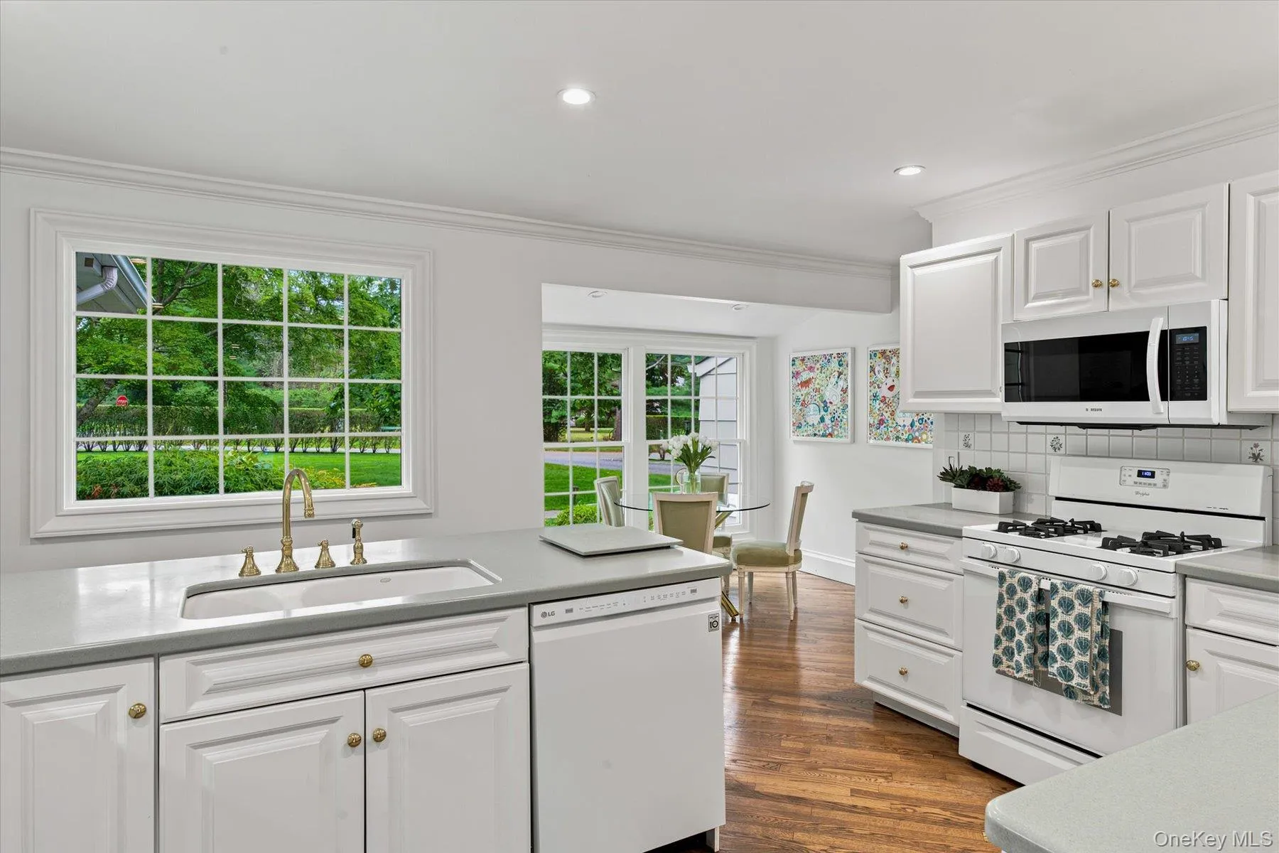 129 Oneck Lane, Southampton, NY, 4 Bedrooms Bedrooms, 8 Rooms Rooms,4 BathroomsBathrooms,Residential,For Rent,Oneck,0,1032639 129 Oneck Lane, Southampton, NY, 4 Bedrooms Bedrooms, 8 Rooms Rooms,4 BathroomsBathrooms,Residential,For Rent,Oneck,0,1032639