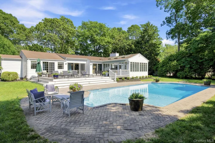 129 Oneck Lane, Southampton, New York 11978