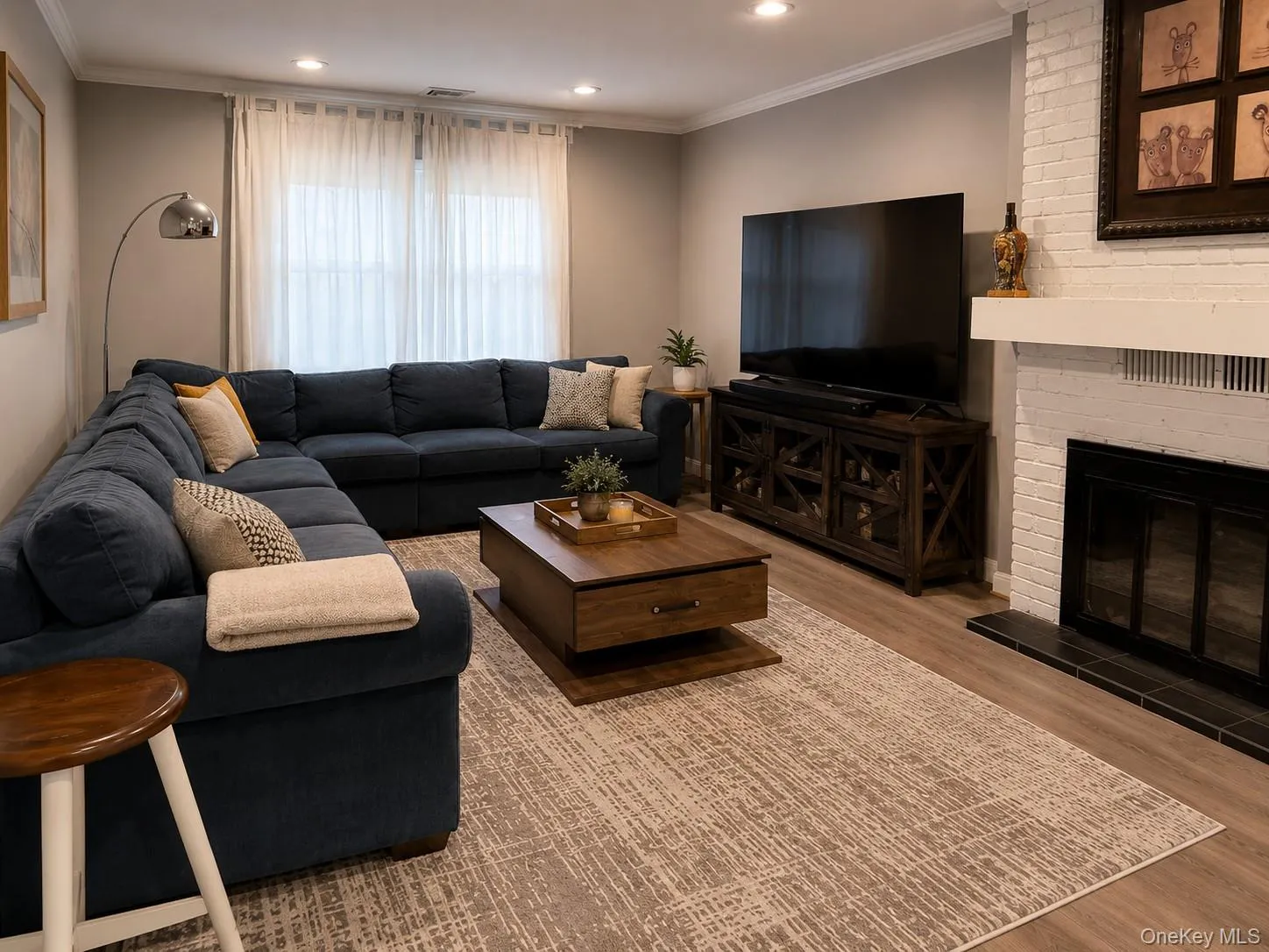 7 Lake Drive, Brookhaven, NY, 5 Bedrooms Bedrooms, 10 Rooms Rooms,2 BathroomsBathrooms,Residential,For Rent,Lake,0,1032641 7 Lake Drive, Brookhaven, NY, 5 Bedrooms Bedrooms, 10 Rooms Rooms,2 BathroomsBathrooms,Residential,For Rent,Lake,0,1032641
