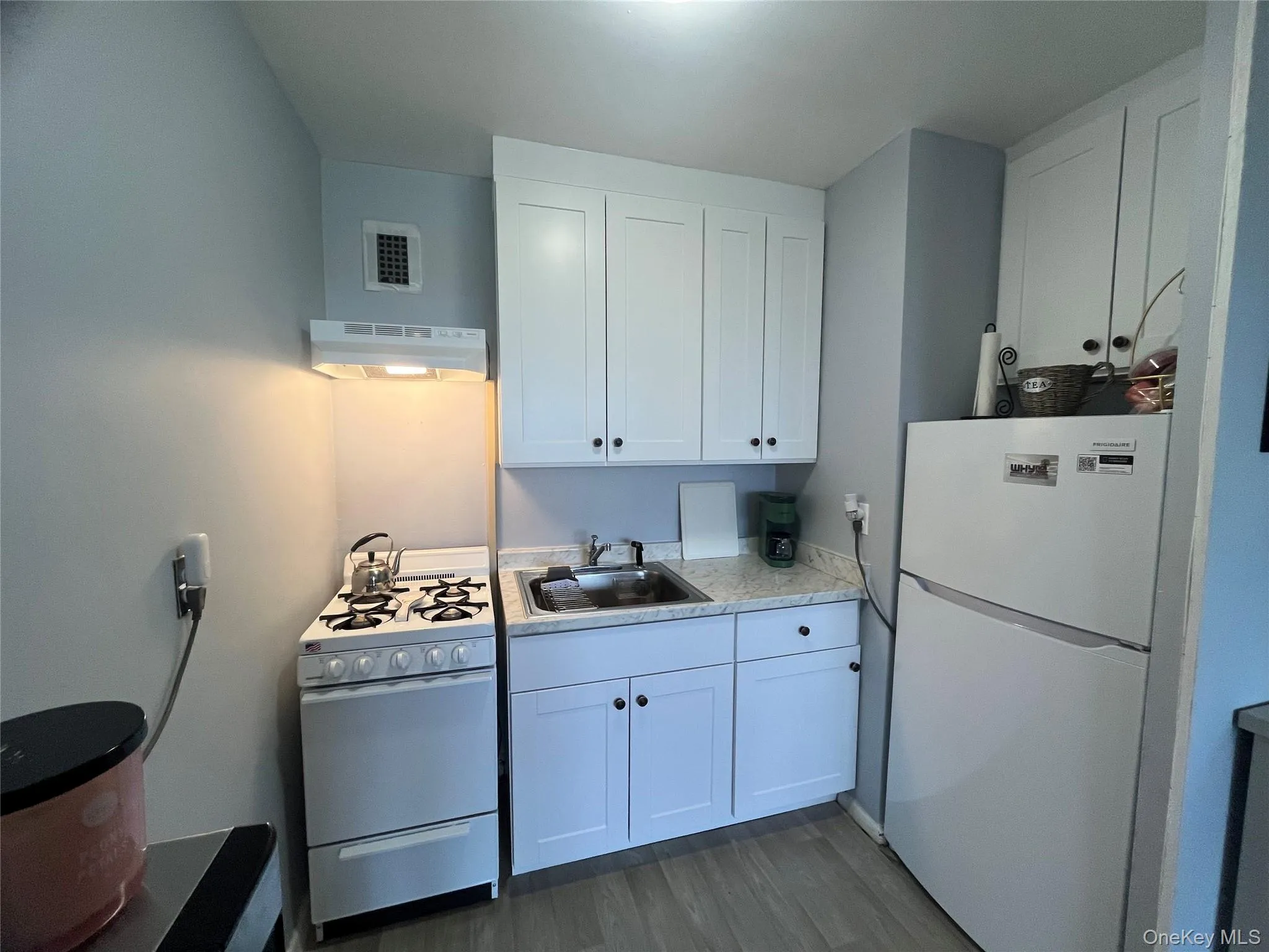 52 Yonkers Terrace, Yonkers, NY, 1 Bedroom Bedrooms, 3 Rooms Rooms,1 BathroomBathrooms,Residential Lease,For Rent,Yonkers,0,1032644 52 Yonkers Terrace, Yonkers, NY, 1 Bedroom Bedrooms, 3 Rooms Rooms,1 BathroomBathrooms,Residential Lease,For Rent,Yonkers,0,1032644