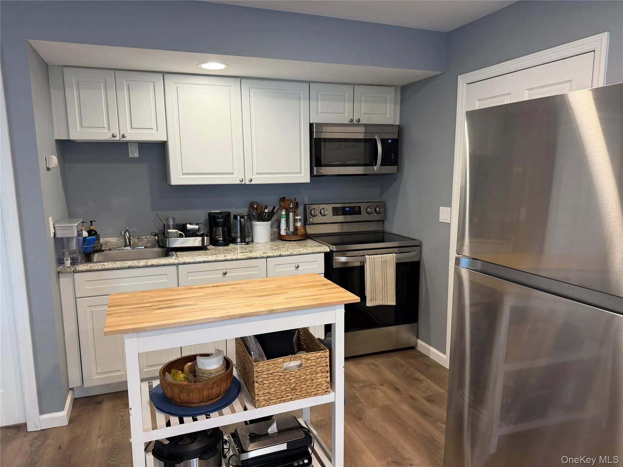 11 Mara Road, Huntington, NY, 1 Bedroom Bedrooms, 2 Rooms Rooms,1 BathroomBathrooms,Residential Lease,For Rent,Mara,0,1032646 11 Mara Road, Huntington, NY, 1 Bedroom Bedrooms, 2 Rooms Rooms,1 BathroomBathrooms,Residential Lease,For Rent,Mara,0,1032646