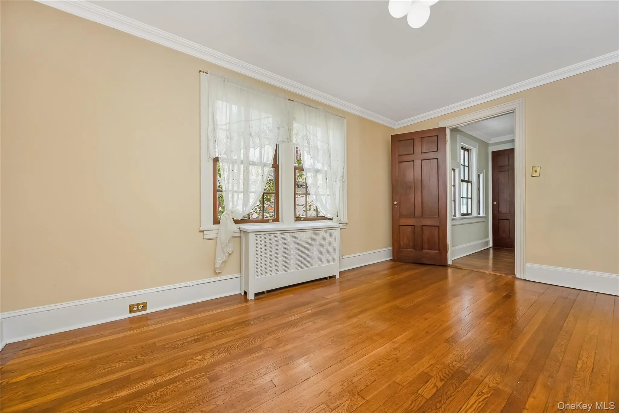 80-45 Grenfell Street, New York, NY, 6 Bedrooms Bedrooms, 12 Rooms Rooms,3 BathroomsBathrooms,Residential,For Rent,Grenfell,0,1032650 80-45 Grenfell Street, New York, NY, 6 Bedrooms Bedrooms, 12 Rooms Rooms,3 BathroomsBathrooms,Residential,For Rent,Grenfell,0,1032650