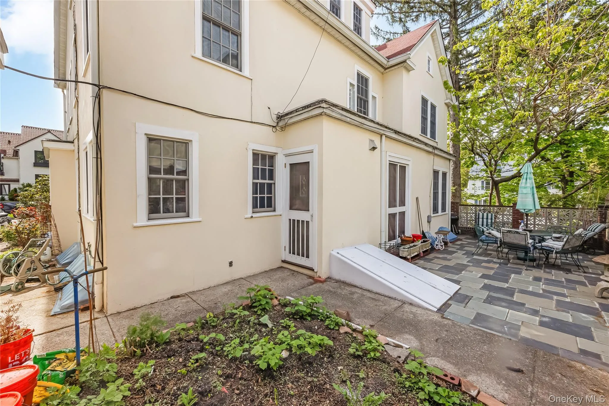 80-45 Grenfell Street, New York, NY, 6 Bedrooms Bedrooms, 12 Rooms Rooms,3 BathroomsBathrooms,Residential,For Rent,Grenfell,0,1032650 80-45 Grenfell Street, New York, NY, 6 Bedrooms Bedrooms, 12 Rooms Rooms,3 BathroomsBathrooms,Residential,For Rent,Grenfell,0,1032650