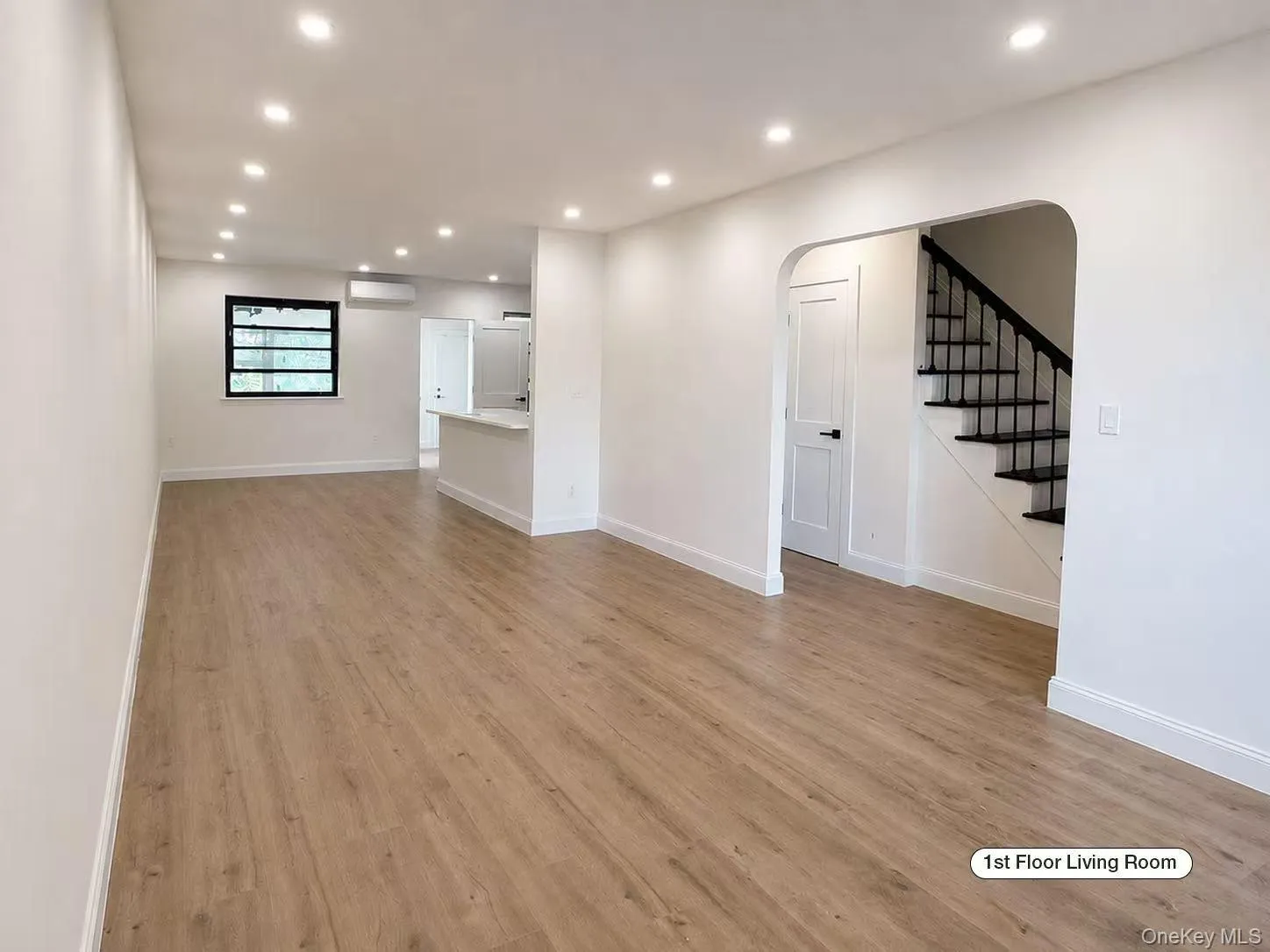 2942 Lurting Avenue, New York, NY, 4 Bedrooms Bedrooms, 7 Rooms Rooms,3 BathroomsBathrooms,Residential,For Rent,Lurting,0,1032653 2942 Lurting Avenue, New York, NY, 4 Bedrooms Bedrooms, 7 Rooms Rooms,3 BathroomsBathrooms,Residential,For Rent,Lurting,0,1032653