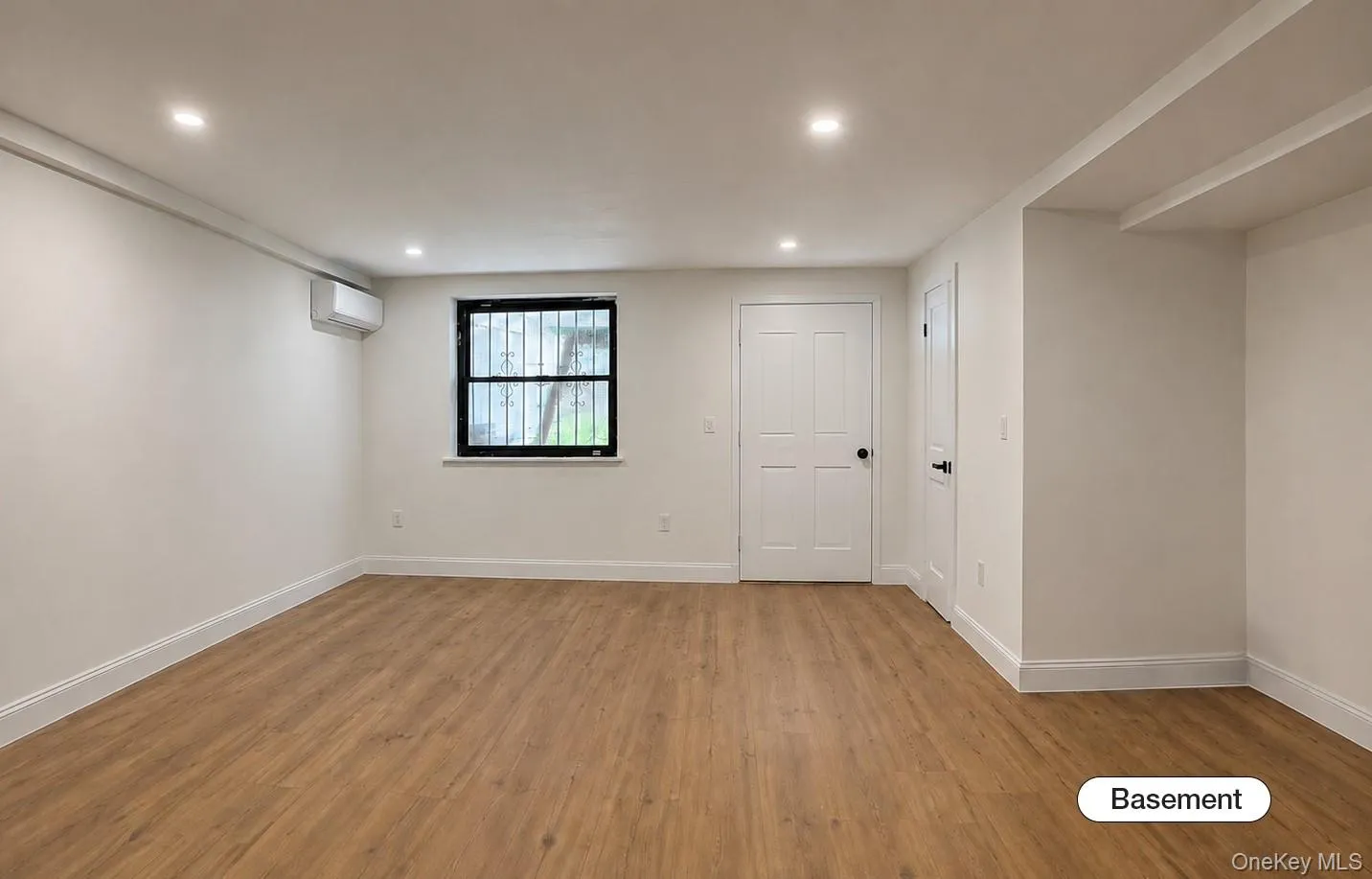 2942 Lurting Avenue, New York, NY, 4 Bedrooms Bedrooms, 7 Rooms Rooms,3 BathroomsBathrooms,Residential,For Rent,Lurting,0,1032653 2942 Lurting Avenue, New York, NY, 4 Bedrooms Bedrooms, 7 Rooms Rooms,3 BathroomsBathrooms,Residential,For Rent,Lurting,0,1032653
