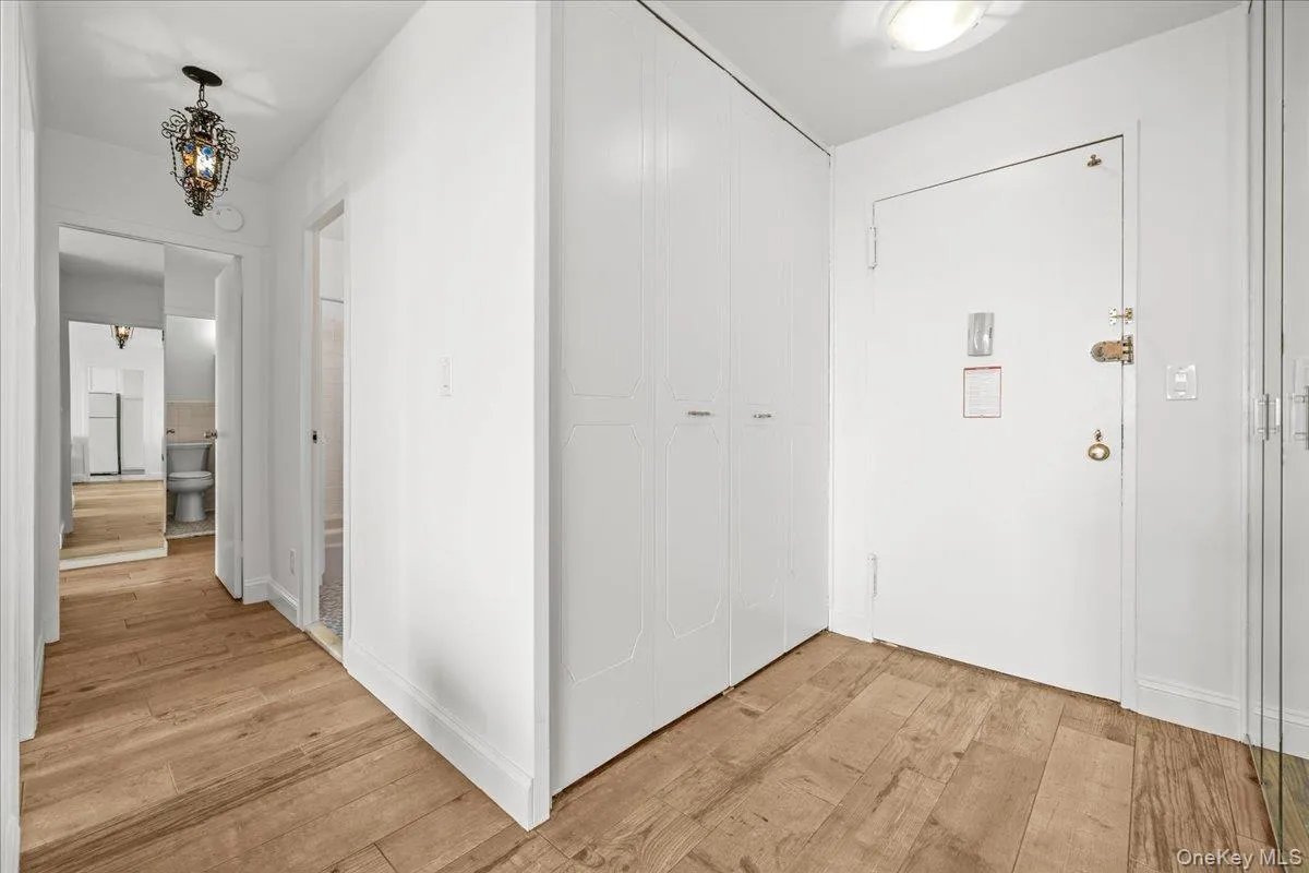 555 Kappock Street, New York, NY, 2 Bedrooms Bedrooms, 5 Rooms Rooms,2 BathroomsBathrooms,Residential,For Rent,Kappock,0,1032657 555 Kappock Street, New York, NY, 2 Bedrooms Bedrooms, 5 Rooms Rooms,2 BathroomsBathrooms,Residential,For Rent,Kappock,0,1032657