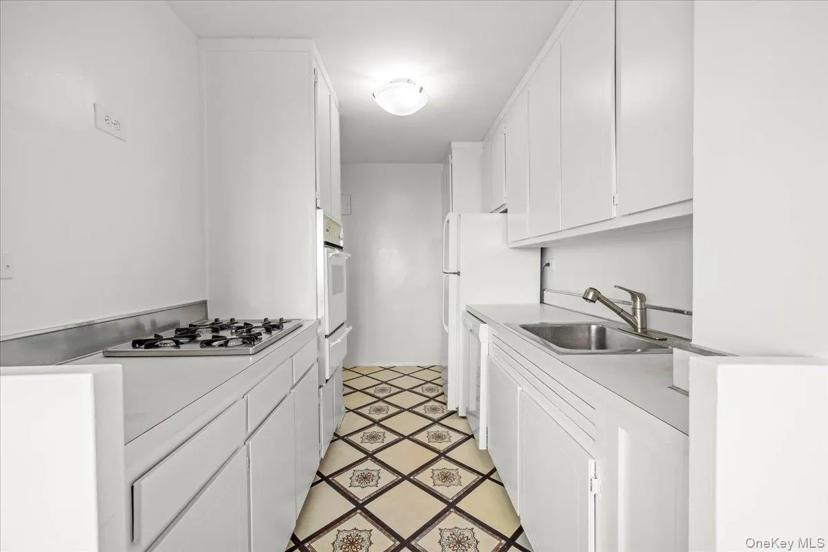 555 Kappock Street, New York, NY, 2 Bedrooms Bedrooms, 5 Rooms Rooms,2 BathroomsBathrooms,Residential,For Rent,Kappock,0,1032657 555 Kappock Street, New York, NY, 2 Bedrooms Bedrooms, 5 Rooms Rooms,2 BathroomsBathrooms,Residential,For Rent,Kappock,0,1032657