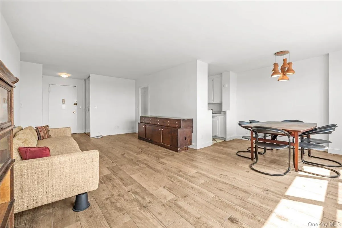 555 Kappock Street, New York, NY, 2 Bedrooms Bedrooms, 5 Rooms Rooms,2 BathroomsBathrooms,Residential,For Rent,Kappock,0,1032657 555 Kappock Street, New York, NY, 2 Bedrooms Bedrooms, 5 Rooms Rooms,2 BathroomsBathrooms,Residential,For Rent,Kappock,0,1032657
