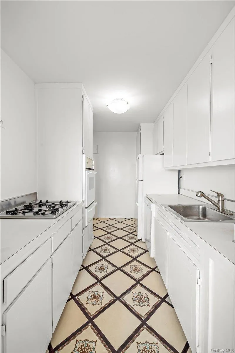 555 Kappock Street, New York, NY, 2 Bedrooms Bedrooms, 5 Rooms Rooms,2 BathroomsBathrooms,Residential,For Rent,Kappock,0,1032657 555 Kappock Street, New York, NY, 2 Bedrooms Bedrooms, 5 Rooms Rooms,2 BathroomsBathrooms,Residential,For Rent,Kappock,0,1032657