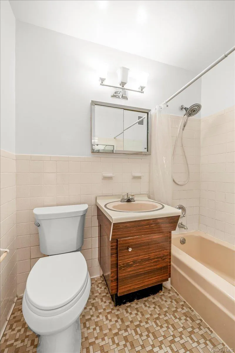555 Kappock Street, New York, NY, 2 Bedrooms Bedrooms, 5 Rooms Rooms,2 BathroomsBathrooms,Residential,For Rent,Kappock,0,1032657 555 Kappock Street, New York, NY, 2 Bedrooms Bedrooms, 5 Rooms Rooms,2 BathroomsBathrooms,Residential,For Rent,Kappock,0,1032657