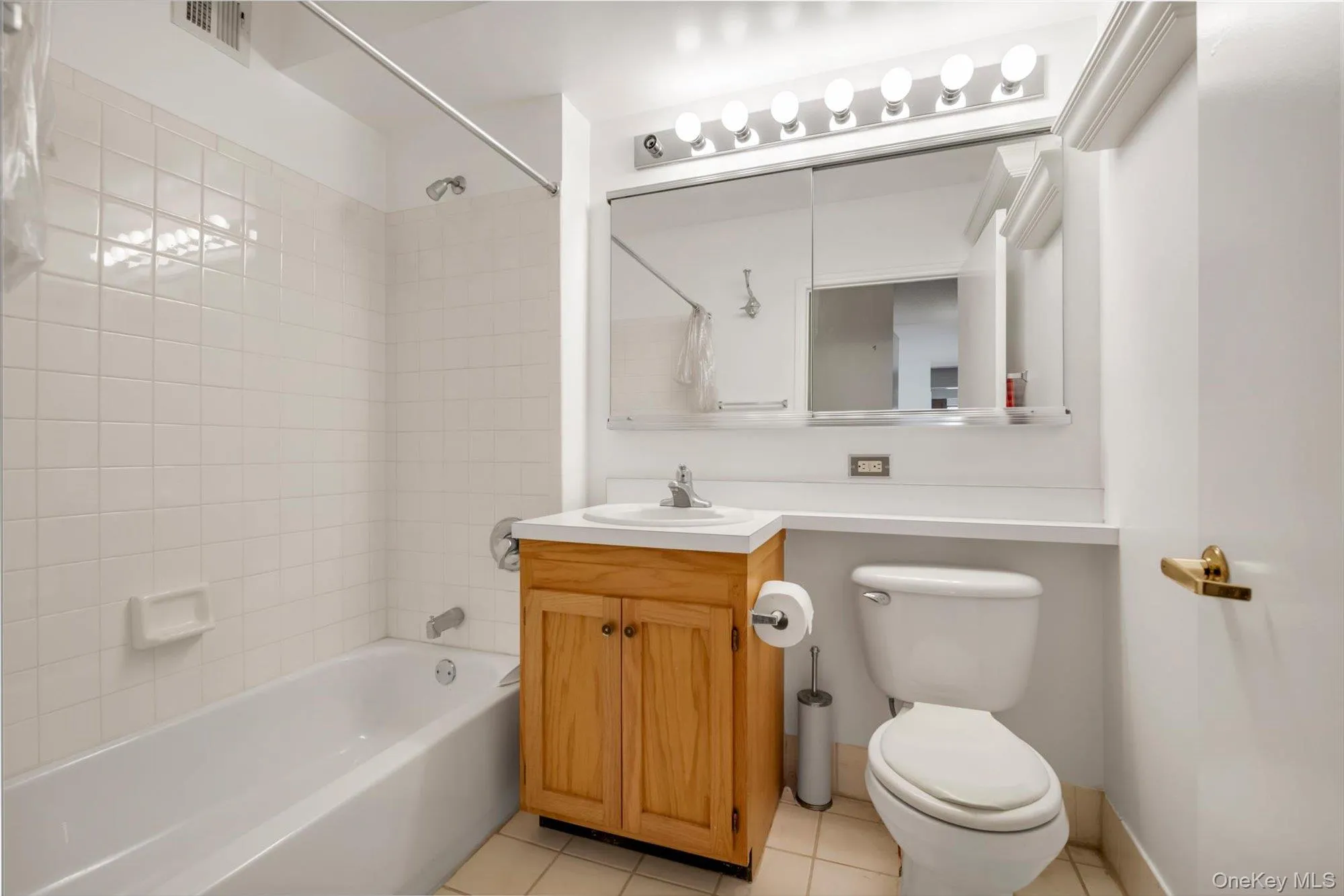 2235 Frederick Douglass Boulevard, New York, NY, 3 Bedrooms Bedrooms, 7 Rooms Rooms,2 BathroomsBathrooms,Residential Lease,For Rent,Frederick Douglass,0,1032665 2235 Frederick Douglass Boulevard, New York, NY, 3 Bedrooms Bedrooms, 7 Rooms Rooms,2 BathroomsBathrooms,Residential Lease,For Rent,Frederick Douglass,0,1032665
