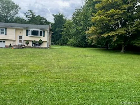 17 Hunter Street, Woodbury, NY, 3 Bedrooms Bedrooms, 8 Rooms Rooms,1 BathroomBathrooms,Residential,For Rent,Hunter,0,1032668 17 Hunter Street, Woodbury, NY, 3 Bedrooms Bedrooms, 8 Rooms Rooms,1 BathroomBathrooms,Residential,For Rent,Hunter,0,1032668