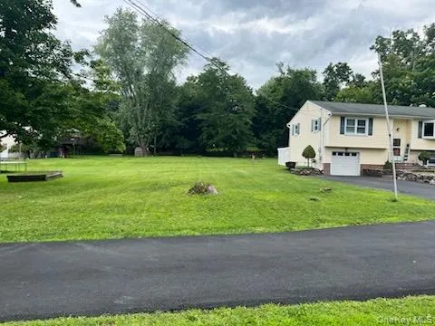 17 Hunter Street, Woodbury, NY, 3 Bedrooms Bedrooms, 8 Rooms Rooms,1 BathroomBathrooms,Residential,For Rent,Hunter,0,1032668 17 Hunter Street, Woodbury, NY, 3 Bedrooms Bedrooms, 8 Rooms Rooms,1 BathroomBathrooms,Residential,For Rent,Hunter,0,1032668