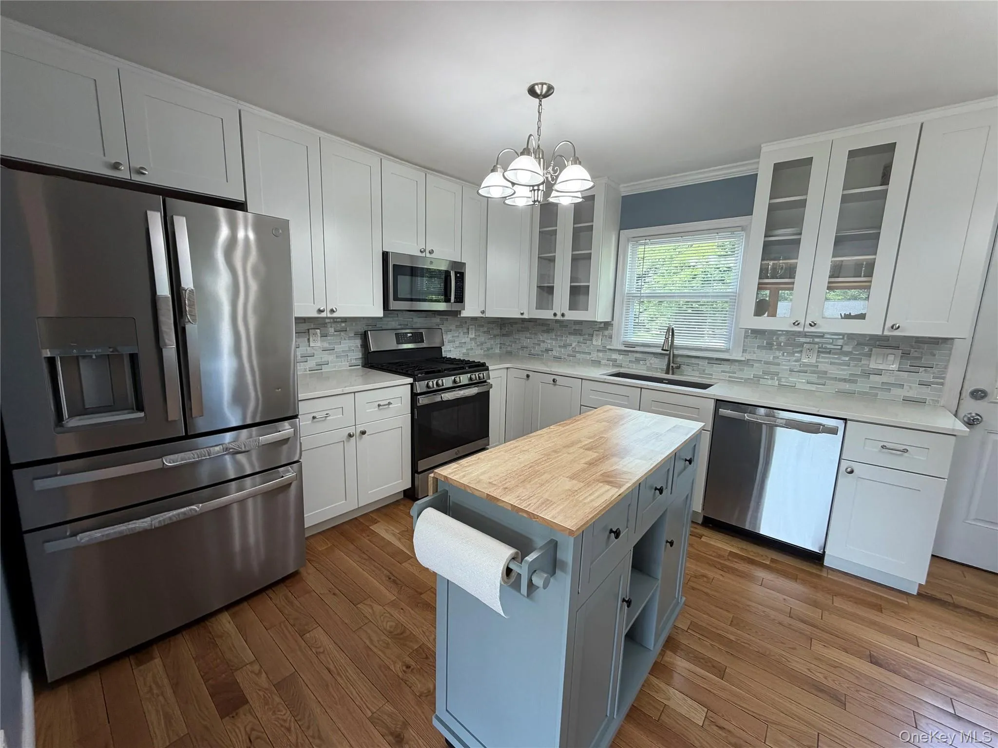 17 Hunter Street, Woodbury, NY, 3 Bedrooms Bedrooms, 8 Rooms Rooms,1 BathroomBathrooms,Residential,For Rent,Hunter,0,1032668 17 Hunter Street, Woodbury, NY, 3 Bedrooms Bedrooms, 8 Rooms Rooms,1 BathroomBathrooms,Residential,For Rent,Hunter,0,1032668