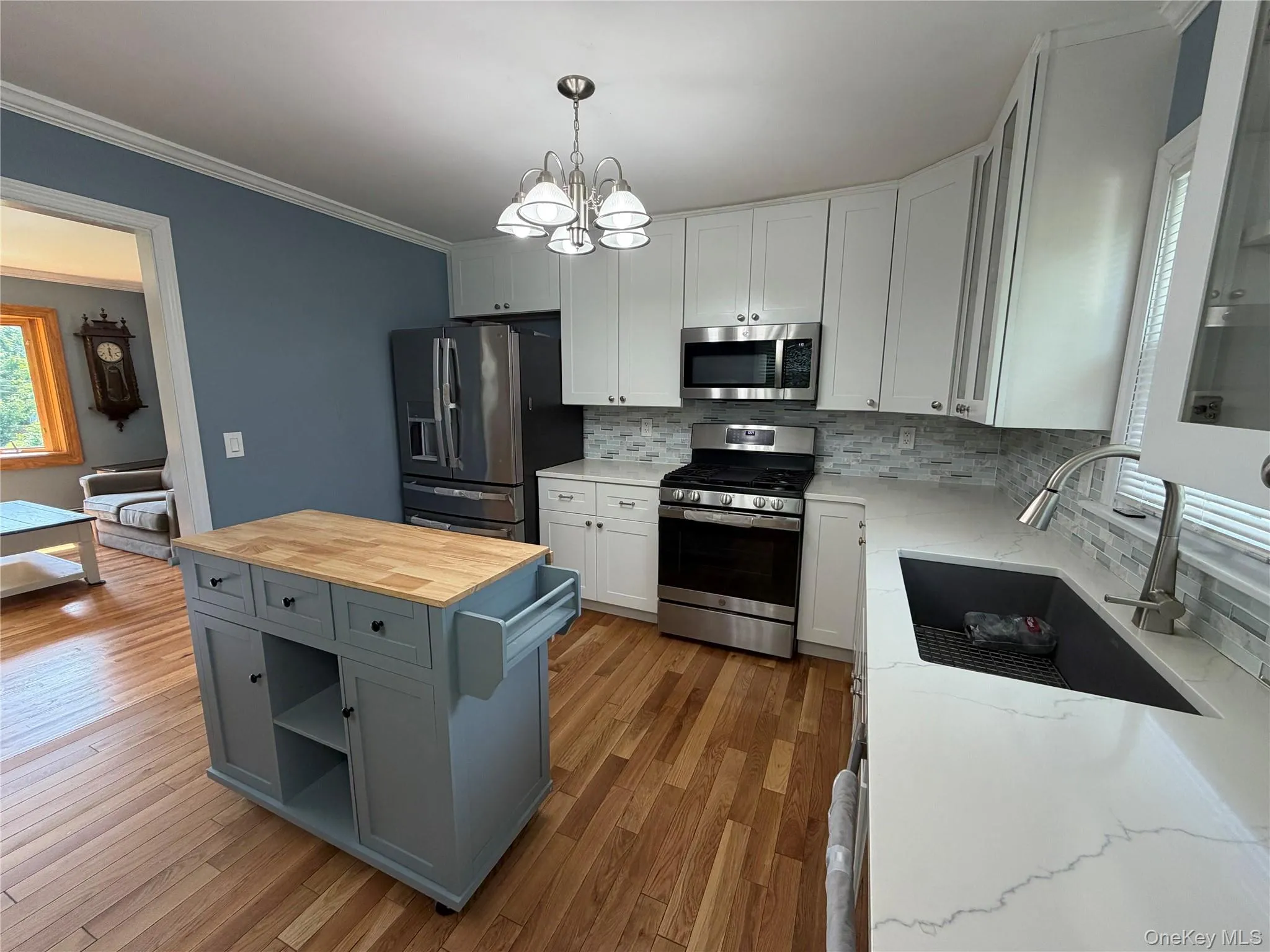 17 Hunter Street, Woodbury, NY, 3 Bedrooms Bedrooms, 8 Rooms Rooms,1 BathroomBathrooms,Residential,For Rent,Hunter,0,1032668 17 Hunter Street, Woodbury, NY, 3 Bedrooms Bedrooms, 8 Rooms Rooms,1 BathroomBathrooms,Residential,For Rent,Hunter,0,1032668