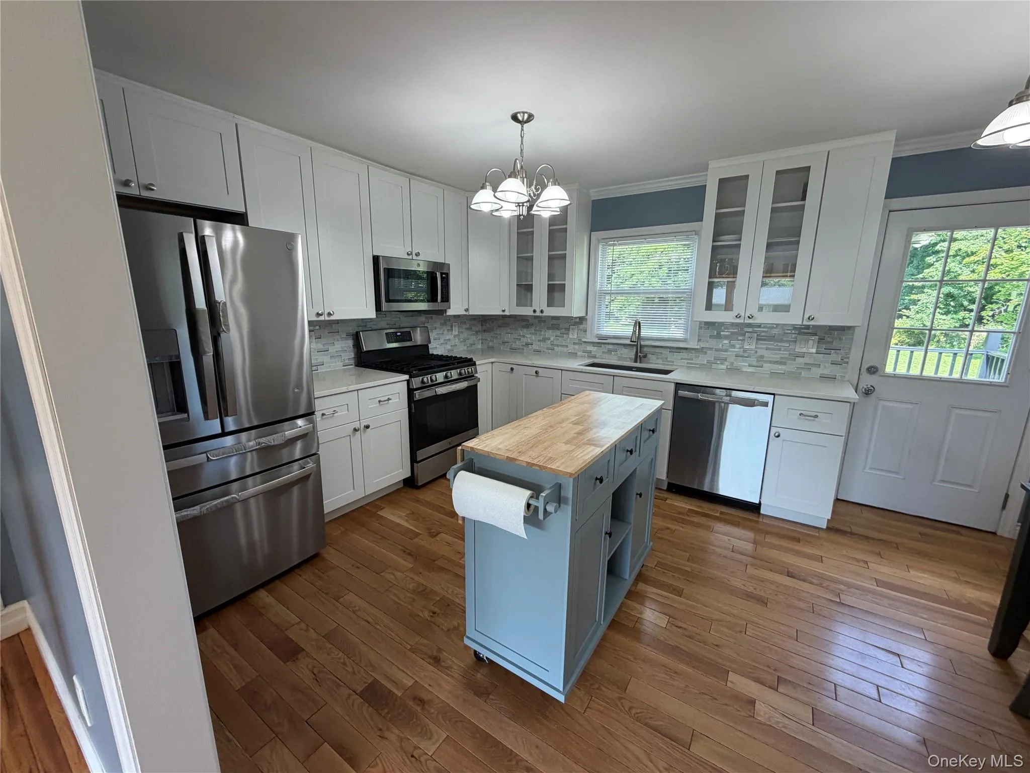 17 Hunter Street, Woodbury, NY, 3 Bedrooms Bedrooms, 8 Rooms Rooms,1 BathroomBathrooms,Residential,For Rent,Hunter,0,1032668 17 Hunter Street, Woodbury, NY, 3 Bedrooms Bedrooms, 8 Rooms Rooms,1 BathroomBathrooms,Residential,For Rent,Hunter,0,1032668