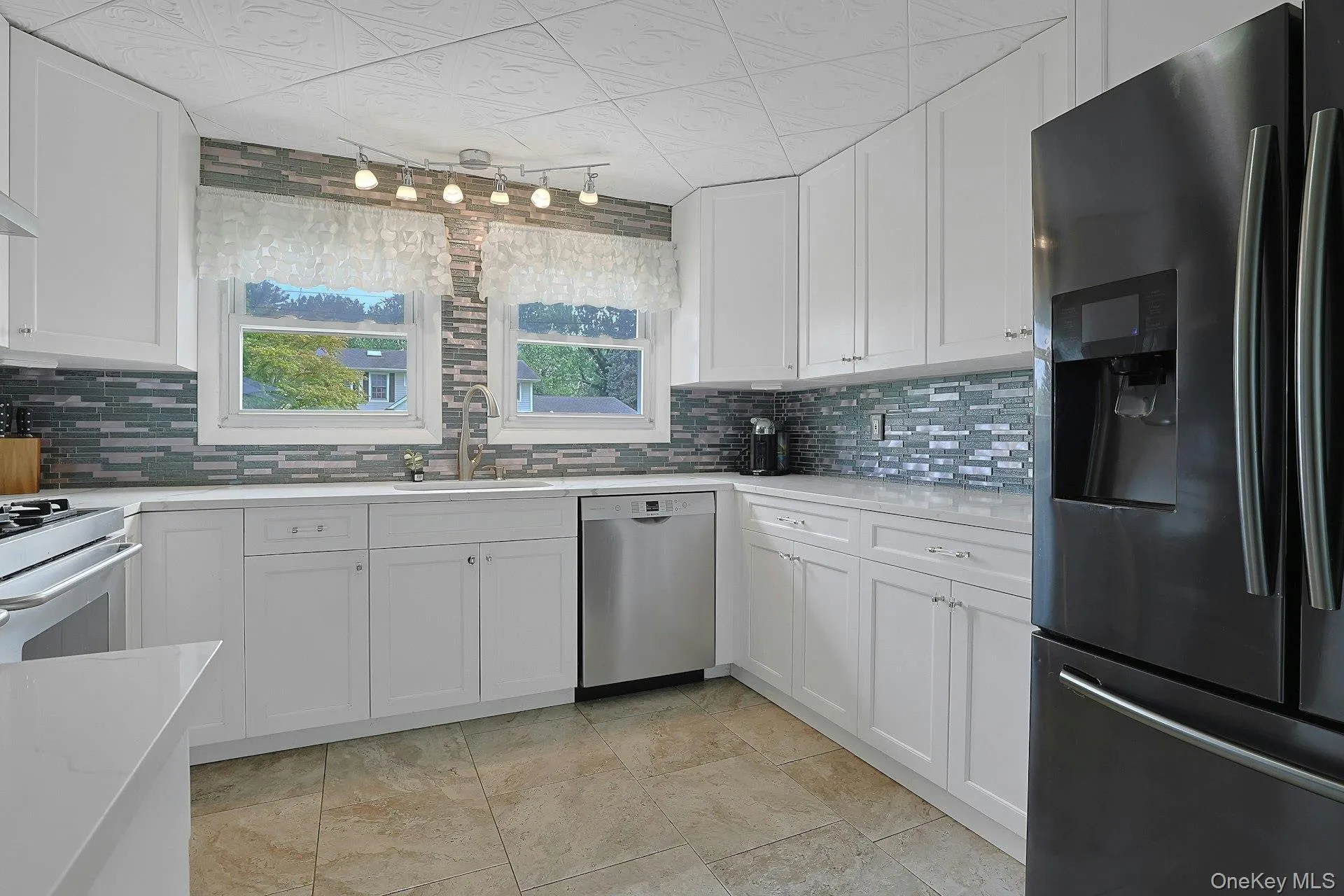 60 East Road, Orangetown, NY, 4 Bedrooms Bedrooms, 8 Rooms Rooms,2 BathroomsBathrooms,Residential,For Rent,East,0,1032669 60 East Road, Orangetown, NY, 4 Bedrooms Bedrooms, 8 Rooms Rooms,2 BathroomsBathrooms,Residential,For Rent,East,0,1032669