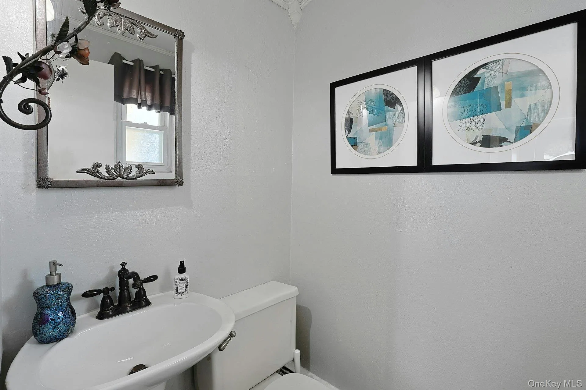 60 East Road, Orangetown, NY, 4 Bedrooms Bedrooms, 8 Rooms Rooms,2 BathroomsBathrooms,Residential,For Rent,East,0,1032669 60 East Road, Orangetown, NY, 4 Bedrooms Bedrooms, 8 Rooms Rooms,2 BathroomsBathrooms,Residential,For Rent,East,0,1032669