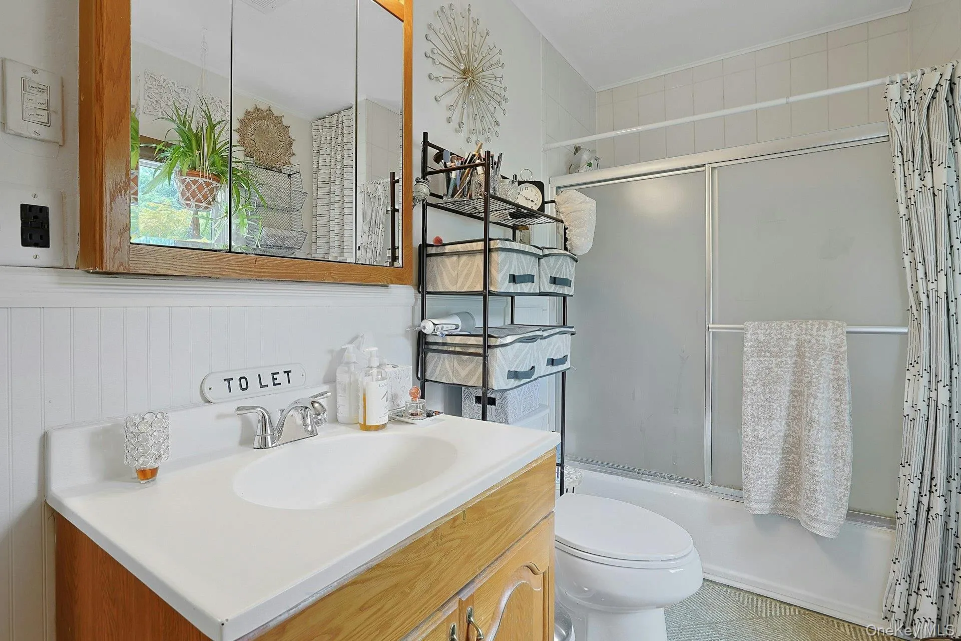60 East Road, Orangetown, NY, 4 Bedrooms Bedrooms, 8 Rooms Rooms,2 BathroomsBathrooms,Residential,For Rent,East,0,1032669 60 East Road, Orangetown, NY, 4 Bedrooms Bedrooms, 8 Rooms Rooms,2 BathroomsBathrooms,Residential,For Rent,East,0,1032669