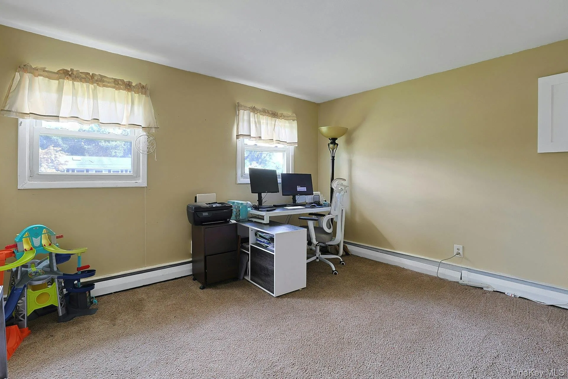 60 East Road, Orangetown, NY, 4 Bedrooms Bedrooms, 8 Rooms Rooms,2 BathroomsBathrooms,Residential,For Rent,East,0,1032669 60 East Road, Orangetown, NY, 4 Bedrooms Bedrooms, 8 Rooms Rooms,2 BathroomsBathrooms,Residential,For Rent,East,0,1032669