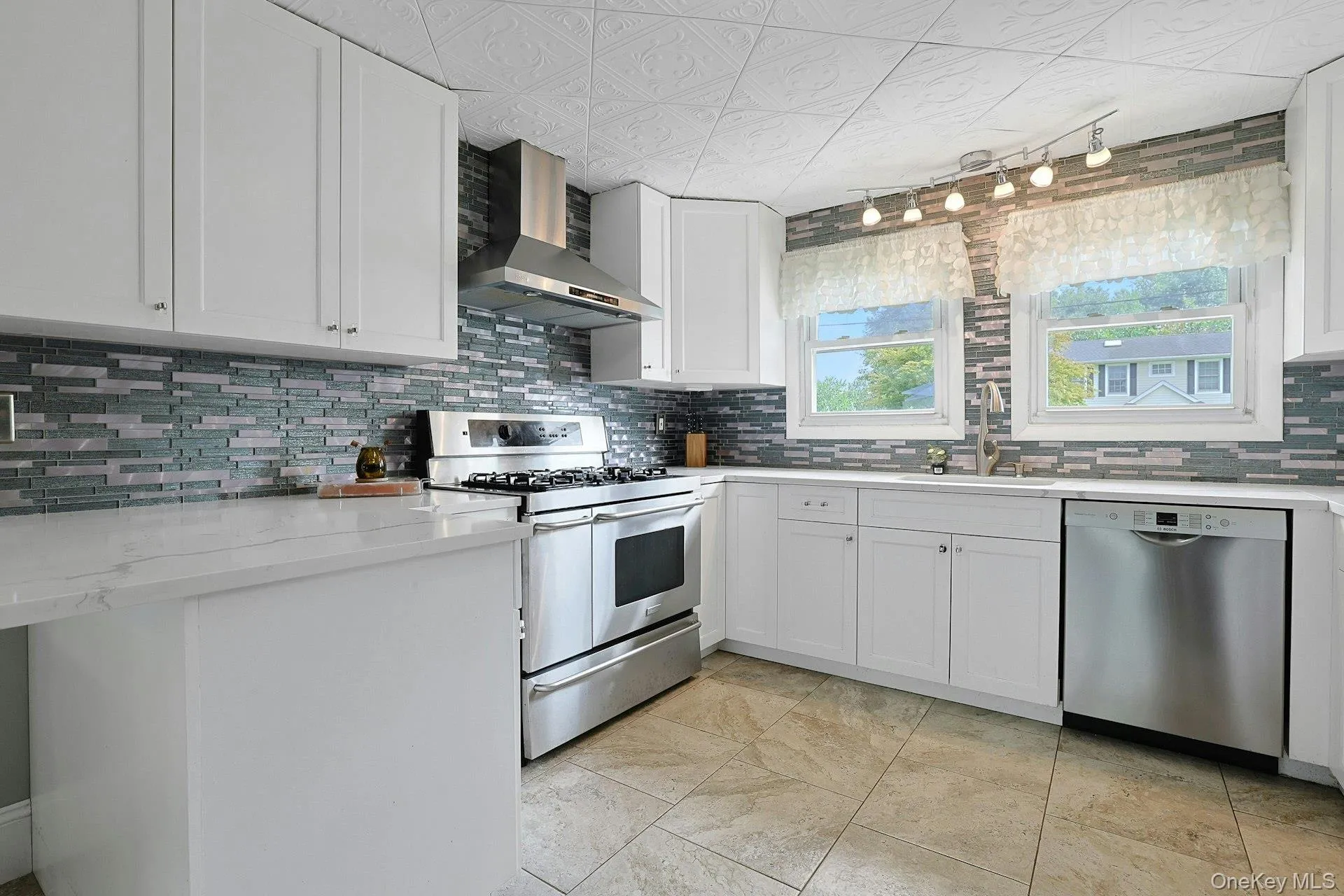60 East Road, Orangetown, NY, 4 Bedrooms Bedrooms, 8 Rooms Rooms,2 BathroomsBathrooms,Residential,For Rent,East,0,1032669 60 East Road, Orangetown, NY, 4 Bedrooms Bedrooms, 8 Rooms Rooms,2 BathroomsBathrooms,Residential,For Rent,East,0,1032669