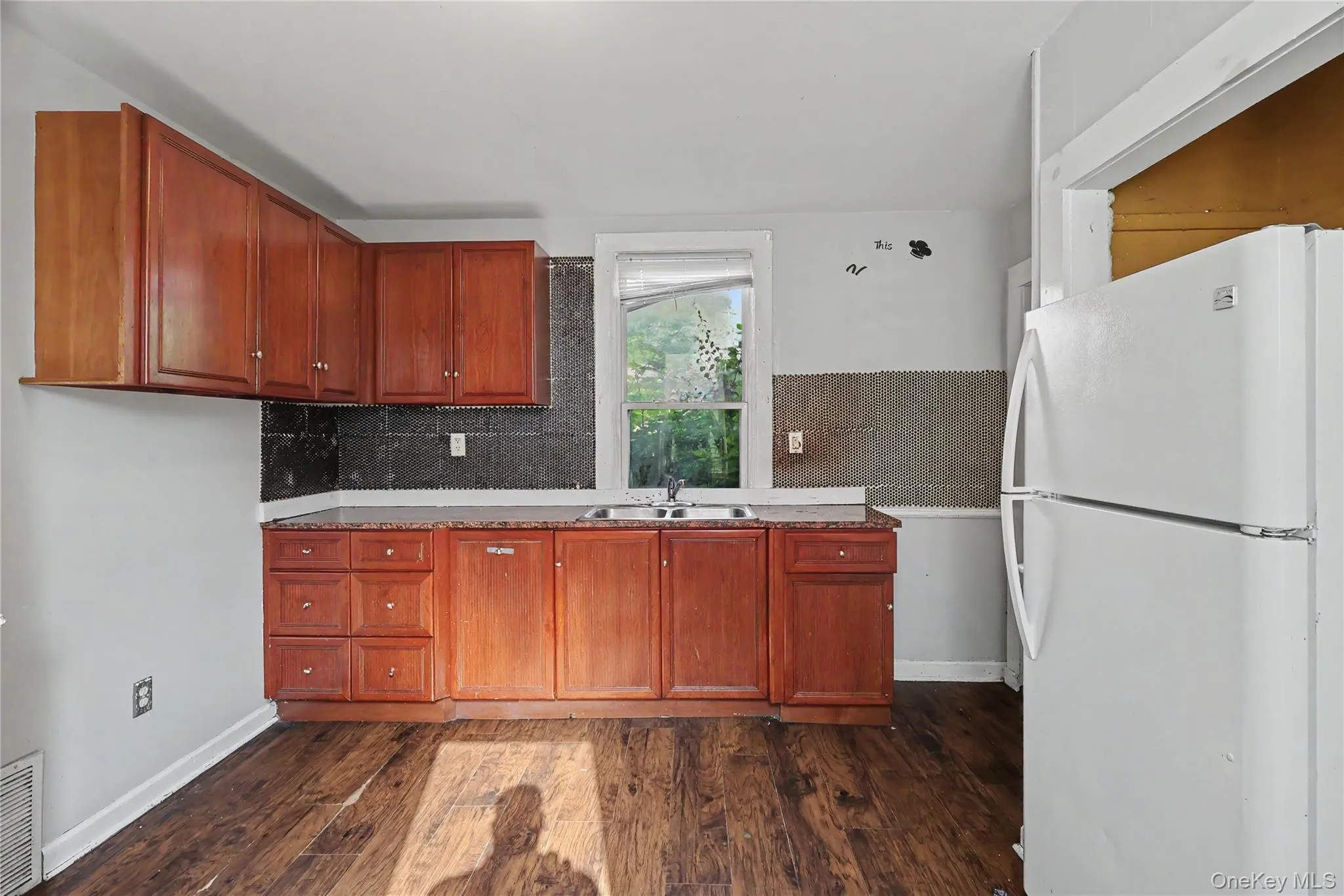 39 Spruce St, Poughkeepsie, NY, 4 Bedrooms Bedrooms, 8 Rooms Rooms,2 BathroomsBathrooms,Residential Lease,For Rent,Spruce St,0,1032672 39 Spruce St, Poughkeepsie, NY, 4 Bedrooms Bedrooms, 8 Rooms Rooms,2 BathroomsBathrooms,Residential Lease,For Rent,Spruce St,0,1032672