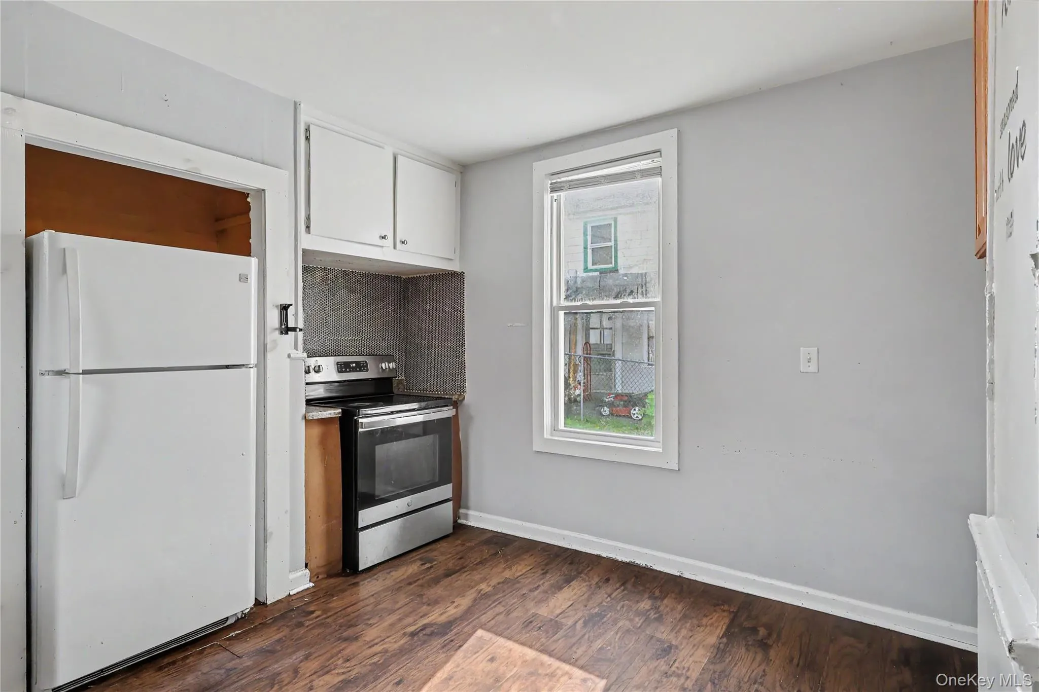 39 Spruce St, Poughkeepsie, NY, 4 Bedrooms Bedrooms, 8 Rooms Rooms,2 BathroomsBathrooms,Residential Lease,For Rent,Spruce St,0,1032672 39 Spruce St, Poughkeepsie, NY, 4 Bedrooms Bedrooms, 8 Rooms Rooms,2 BathroomsBathrooms,Residential Lease,For Rent,Spruce St,0,1032672