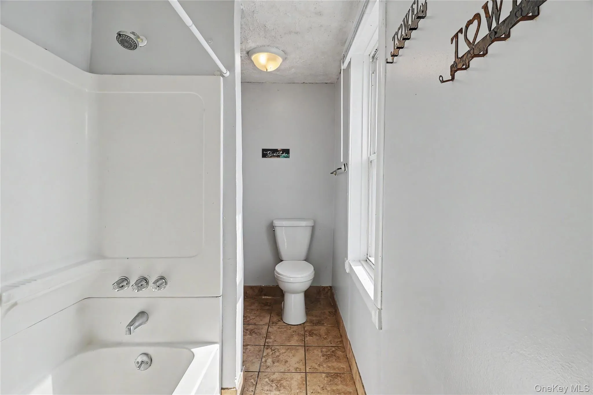39 Spruce St, Poughkeepsie, NY, 4 Bedrooms Bedrooms, 8 Rooms Rooms,2 BathroomsBathrooms,Residential Lease,For Rent,Spruce St,0,1032672 39 Spruce St, Poughkeepsie, NY, 4 Bedrooms Bedrooms, 8 Rooms Rooms,2 BathroomsBathrooms,Residential Lease,For Rent,Spruce St,0,1032672