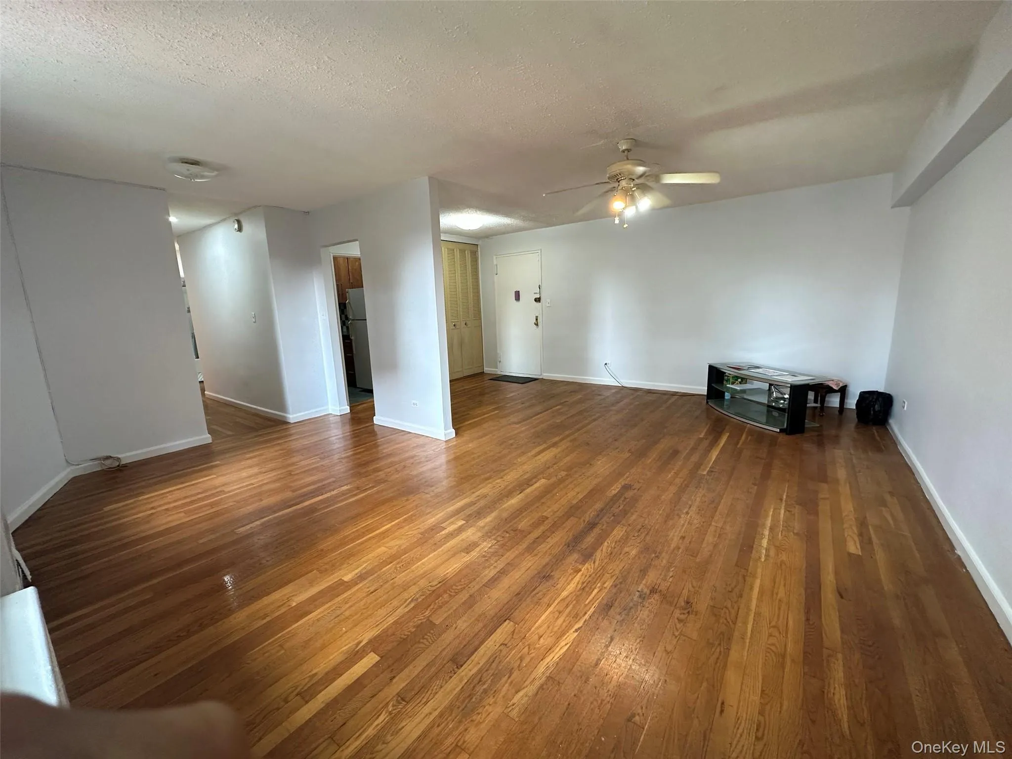 8710 51st Avenue, New York, NY, 1 Bedroom Bedrooms, 4 Rooms Rooms,1 BathroomBathrooms,Residential,For Rent,51st,0,1032676 8710 51st Avenue, New York, NY, 1 Bedroom Bedrooms, 4 Rooms Rooms,1 BathroomBathrooms,Residential,For Rent,51st,0,1032676
