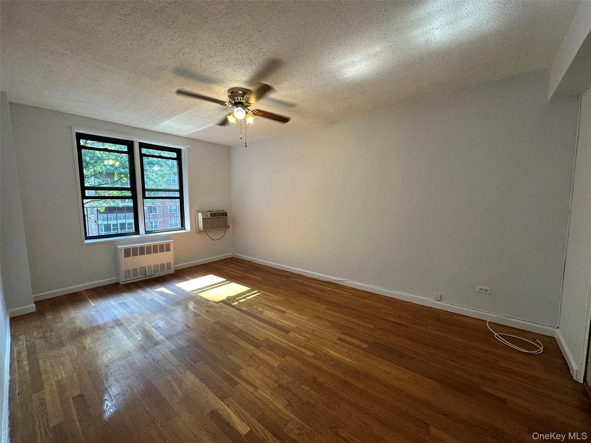 8710 51st Avenue, New York, NY, 1 Bedroom Bedrooms, 4 Rooms Rooms,1 BathroomBathrooms,Residential,For Rent,51st,0,1032676 8710 51st Avenue, New York, NY, 1 Bedroom Bedrooms, 4 Rooms Rooms,1 BathroomBathrooms,Residential,For Rent,51st,0,1032676