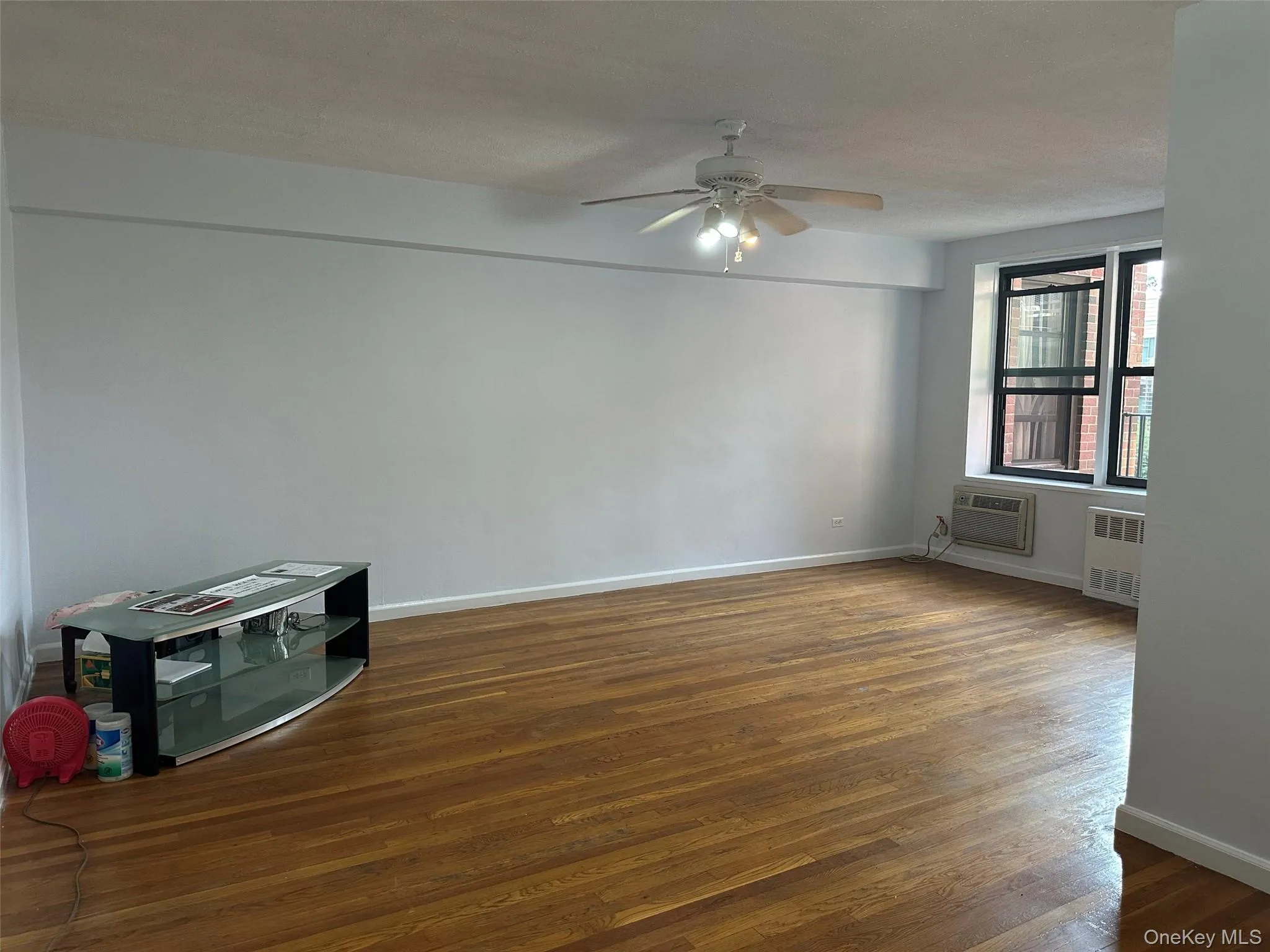 8710 51st Avenue, New York, NY, 1 Bedroom Bedrooms, 4 Rooms Rooms,1 BathroomBathrooms,Residential,For Rent,51st,0,1032676 8710 51st Avenue, New York, NY, 1 Bedroom Bedrooms, 4 Rooms Rooms,1 BathroomBathrooms,Residential,For Rent,51st,0,1032676