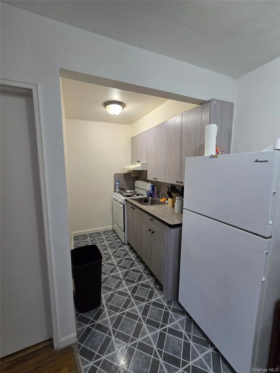 141-30 84th Road, New York, NY, 1 Bedroom Bedrooms, 3 Rooms Rooms,1 BathroomBathrooms,Residential Lease,For Rent,84th,0,1032677 141-30 84th Road, New York, NY, 1 Bedroom Bedrooms, 3 Rooms Rooms,1 BathroomBathrooms,Residential Lease,For Rent,84th,0,1032677