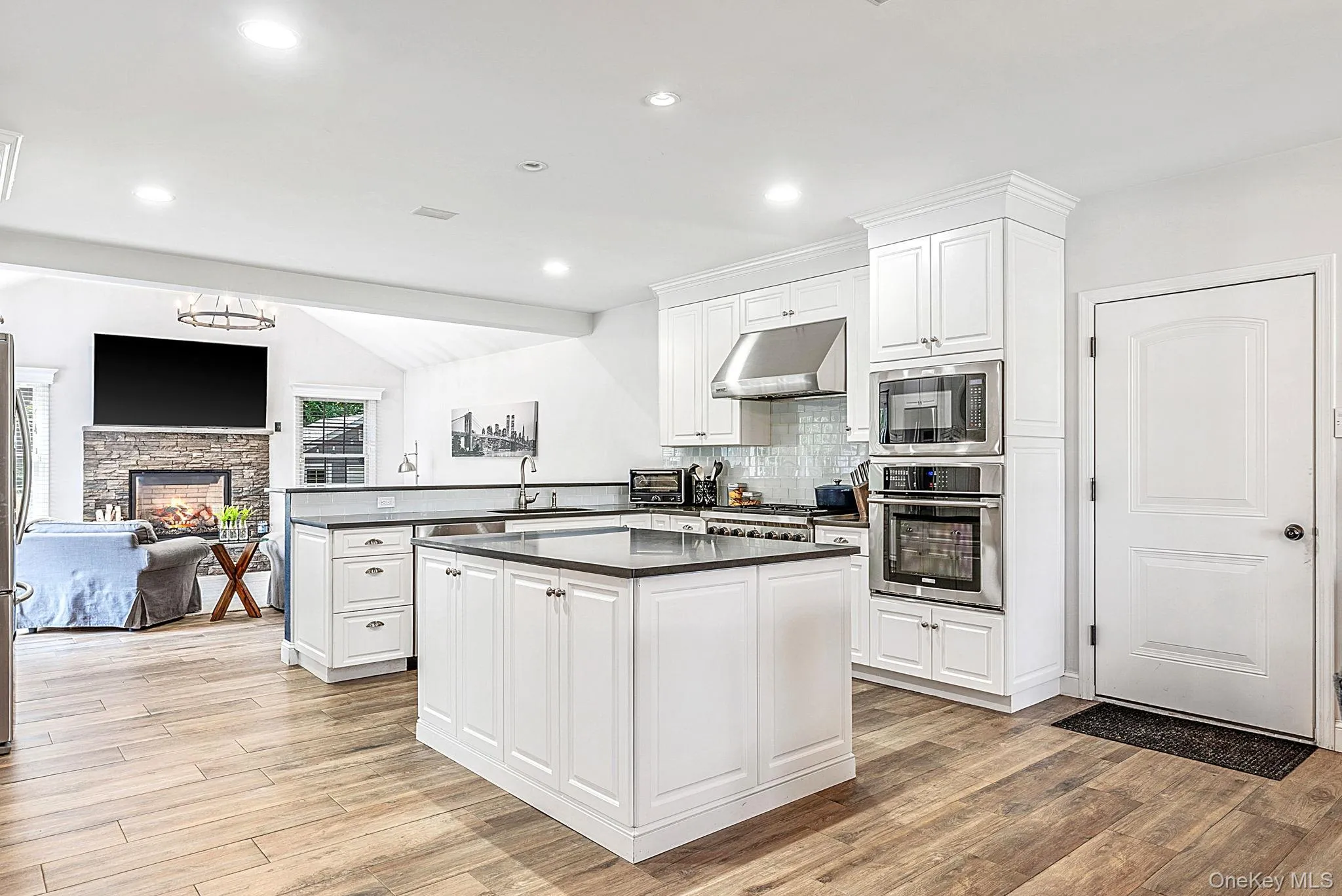 121 Bayway Avenue, Islip, NY, 4 Bedrooms Bedrooms, 9 Rooms Rooms,2 BathroomsBathrooms,Residential,For Rent,Bayway,0,1032680 121 Bayway Avenue, Islip, NY, 4 Bedrooms Bedrooms, 9 Rooms Rooms,2 BathroomsBathrooms,Residential,For Rent,Bayway,0,1032680