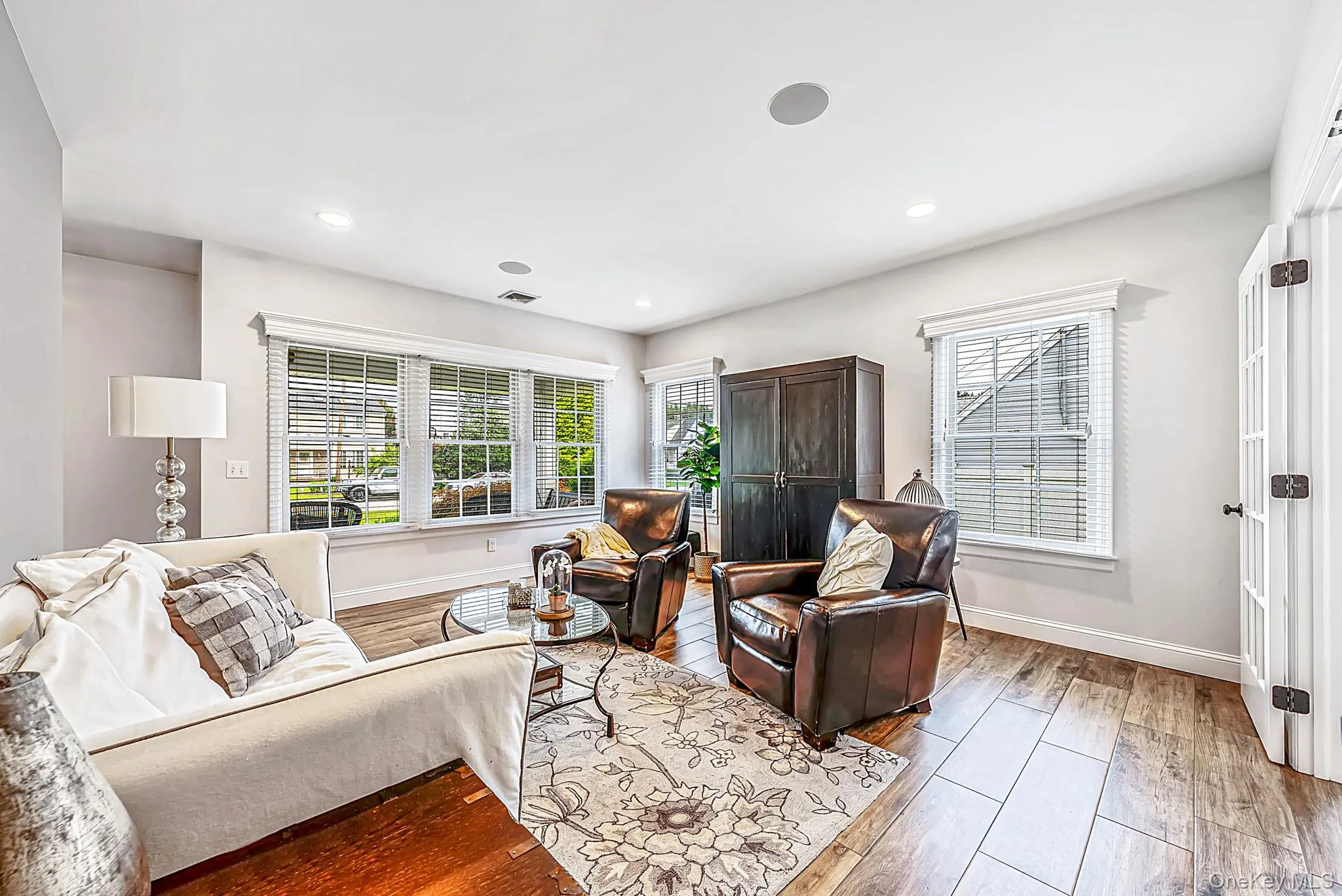 121 Bayway Avenue, Islip, NY, 4 Bedrooms Bedrooms, 9 Rooms Rooms,2 BathroomsBathrooms,Residential,For Rent,Bayway,0,1032680 121 Bayway Avenue, Islip, NY, 4 Bedrooms Bedrooms, 9 Rooms Rooms,2 BathroomsBathrooms,Residential,For Rent,Bayway,0,1032680
