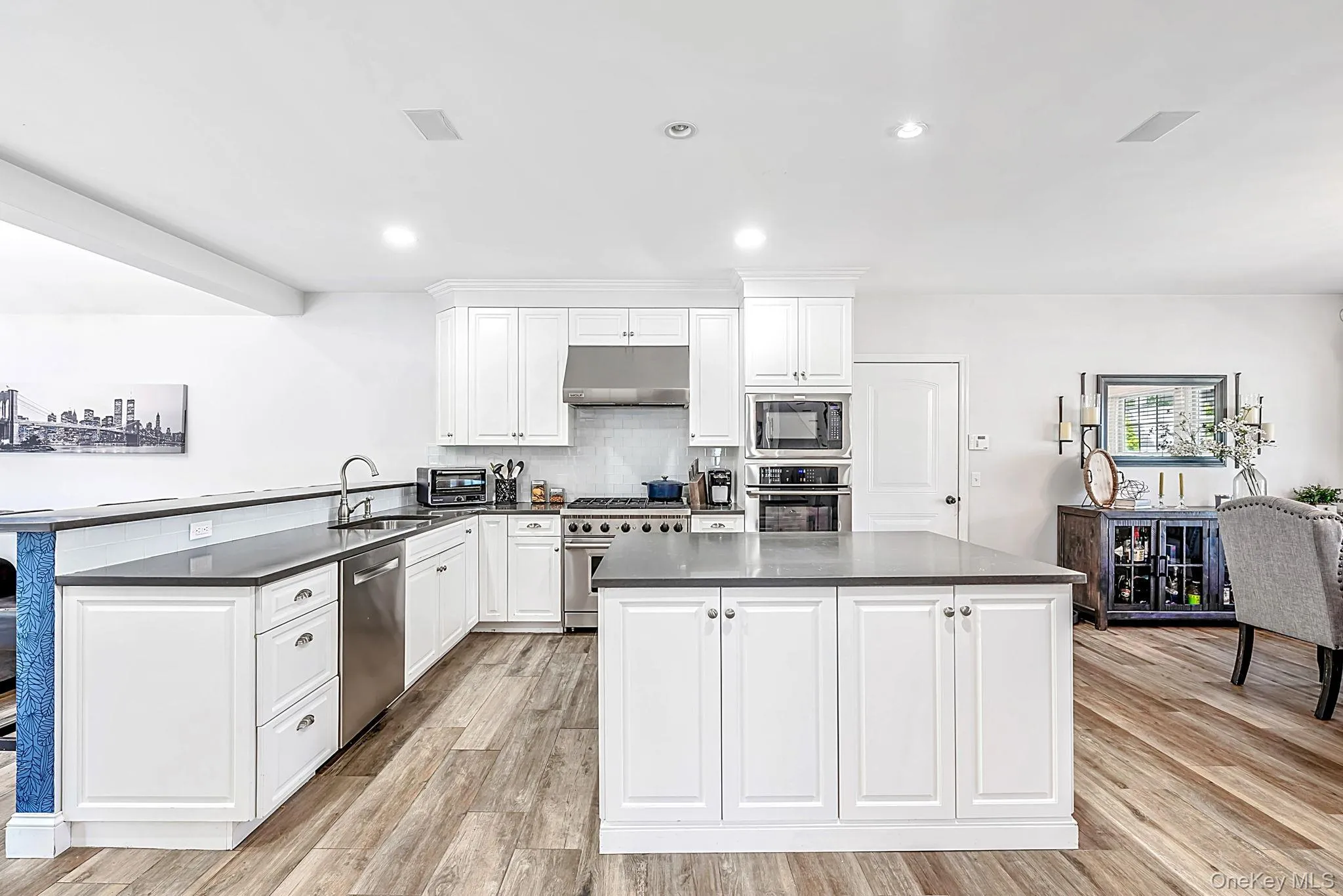 121 Bayway Avenue, Islip, NY, 4 Bedrooms Bedrooms, 9 Rooms Rooms,2 BathroomsBathrooms,Residential,For Rent,Bayway,0,1032680 121 Bayway Avenue, Islip, NY, 4 Bedrooms Bedrooms, 9 Rooms Rooms,2 BathroomsBathrooms,Residential,For Rent,Bayway,0,1032680